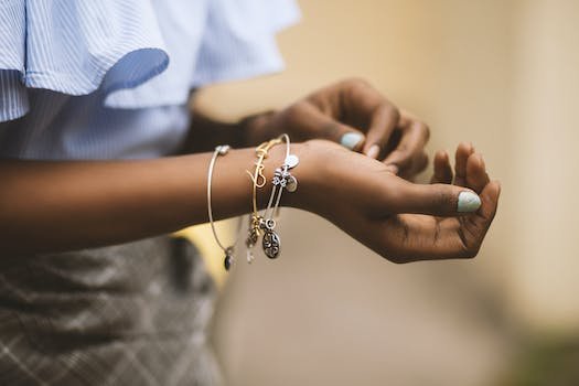 Que faut-il savoir sur un bracelet de bras ?