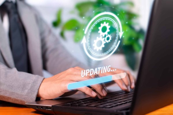 Comment assurer la compatibilité des plugins lors d'une mise à jour WordPress?