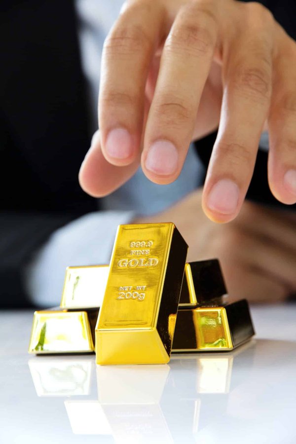 Quels sont les facteurs à considérer avant d'acheter un lingot d'or ?