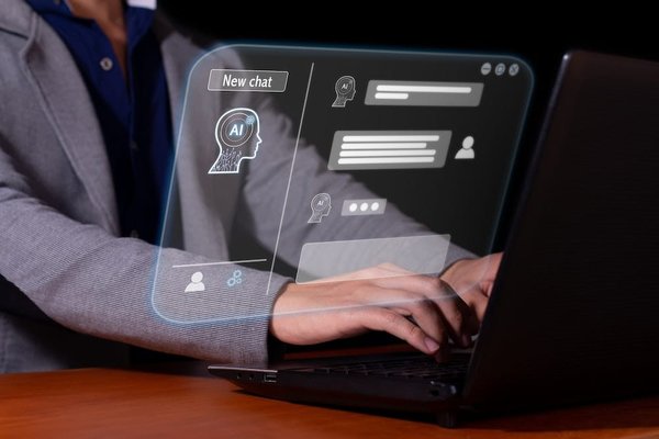 Comprendre un chatbot : définition et usages clés